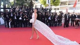 云南瑞丽大妈吃瓜群众,揭秘云南瑞丽大妈的日常生活