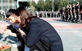 史上最惨吃瓜群众图片,见证历史瞬间，泪目！